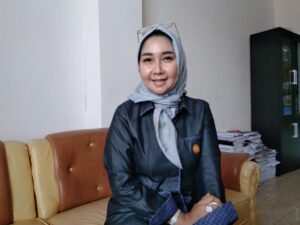 LIANA BAHAS PEMUDA DI DPRD