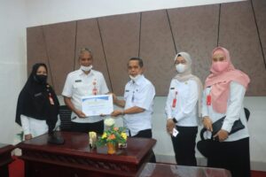 RSD IDAMAN BANJARBARU DIBERI PENGHARGAAN