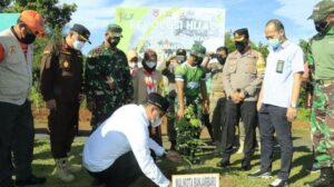 WALI KOTA DAN DANDIM TANAM POHON SEJUTA POHON