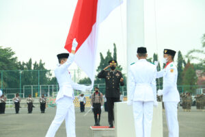 KAPOLRES BANJARBARU PIMPIN APEL PERINGATAN HARI PAHLAWAN