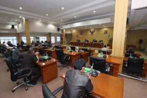 TIGA RAPERDA DISAMPAIKAN KE DEWAN