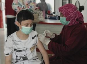 VAKSIN MULAI MENYASAR KE SEKOLAH DASAR