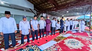 SHALAT IED BERSAMA WALI KOTA
