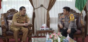 KAPOLRES BANJARBARU KUNJUNGI RUMAH DINAS WALI KOTA