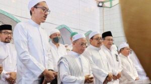 BUPATI BANJAR AJAK PARA PEJABAT ZIARAH