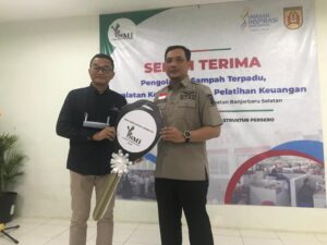 WALI KOTA TERIMA BANTUAN DARI PT SMI