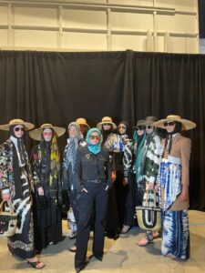 TAMPILKAN SASIRANGAN DAN PURUN DI NYFW, VIVI: TANPA APBD BANJARBARU