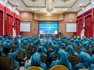 VIVI ZUBEDI: SILATURAHMI BERSAMA