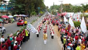 PERINGATI HAB KE-77, WALI KOTA BUKA ACARA JALAN SEHAT