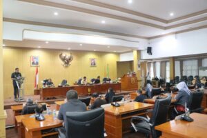DPRD BANJARBARU AKAN BAHAS TIGA RAPERDA YANG DISAMPAIKAN