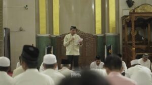 SAMBUT KE-24 HARJAD KOTA BANJARBARU, WALI KOTA SALAT HAJAT DI MASJID AGUNG