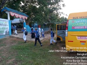 69 ANGKUTAN BEROPERASIONAL GRATIS BAGI PELAJAR DI BANJARBARU