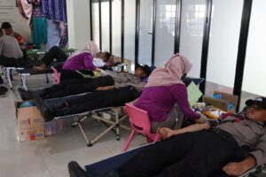 PERINGATI HUT KE-78 RI, PEMKO BANJARBARU GELAR BHAKSI SOSIAL DONOR DARAH DAN SCREENING KESEHATAN