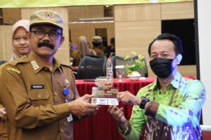 DINSOS BANJARBARU TERBAIK TIGA DALAM PPKS DAN PSKS