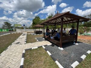 TPU BANJARBARU DISULAP MENJADI TAMAN