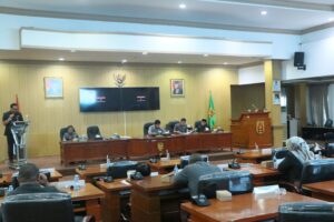 TIGA RAPERDA DISETUJUI FRAKSI DPRD BANJARBARU