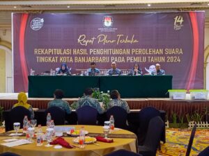 HASIL SIDANG PLENO REKAPITULASI PENGHITUNGAN SUARA KPU BANJARBARU, PARTAI GOLKAR BORONG ENAM KURSI DPRD