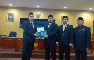 DPRD BANJARBARU SAMPAIKAN 11 REKOMENDASI LKPJ KE WALI KOTA