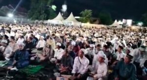 RIBUAN JEMAAH PADATI TABLIK AKBAR YANG DI LAKSANAKAN YAYASAN ABDUL AZIZ HALABY