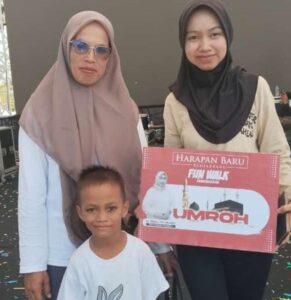 DAPAT UMROH GRATIS AYUS DOAKAN DAN UCAPAN TERIMAKASIH KEPADA ELH
