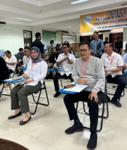 LISA HALABY – WARTONO PERIKSA KESEHATAN DI RS ULIN