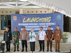 PJS. WALI KOTA LAUCHING KELURAHAN BERSINAR (BERSIH NARKOBA)DI KELURAHAN LANDASAN ULIN TIMUR