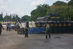ANTISIPASI BENTROK USAI PILKADA, KOREM ANTASARI GELAR APEL PASUKAN