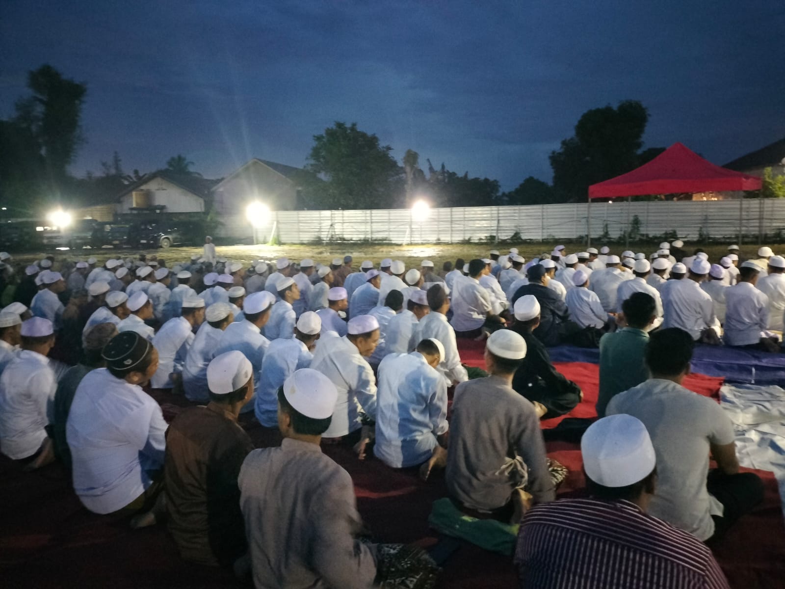 YAYASAN ABDUL AZIZ HALABY GELAR ZIKIR DAN DOA BERSAMA HABIB ALI ALHADDADN DAN RATUSAN ANAK YATIM