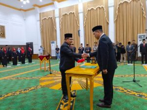 WALI KOTA BANJARBARU LANTIK GUSTAFA YANDI SEBAGAI PJ SEKDA