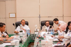 PJ SEKDA BANJARBARU PIMPIN RAPAT EVALUASI PENGGUNAAN ANGGARAN
