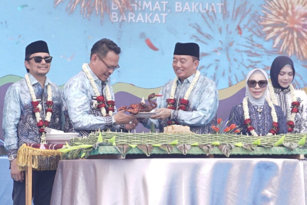 PUNCAK HARJAD KE-26 BANJARBARU, GUBERNUR: BUKTI DAERAH BERKEMBANG