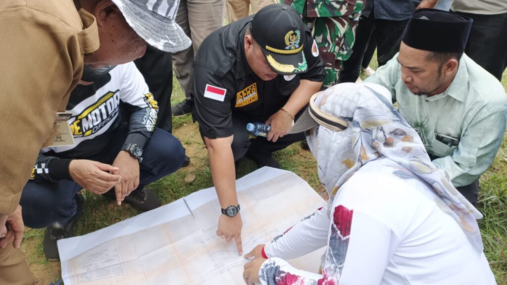 LANGKAH KONKRET DPRD BANJARBARU SELESAIKAN KONFLIK LAHAN TRANSMIGRASI DAN TNI