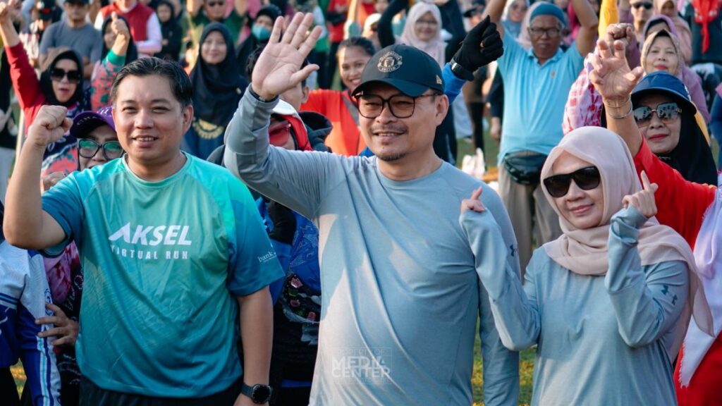 PUNCAK MAY DAY 2025, PJ WALI KOTA BANJARBARU AJAK PENGUSAHA HARGAI PEKERJA