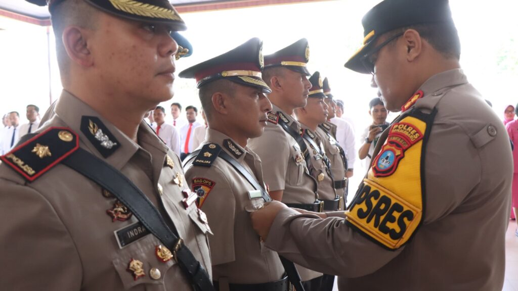 KABAG OPS, KASAT INTEL DAN KAPOLSEK DI BANJARBARU BERGANTI, INI KATA KAPOLRES