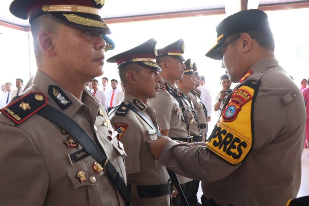 KABAG OPS, KASAT INTEL DAN KAPOLSEK DI BANJARBARU BERGANTI, INI KATA KAPOLRES
