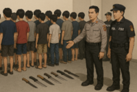 BELASAN REMAJA DIAMANKAN DI BANJARBARU, POLISI TEMUKAN SEJUMLAH SAJAM