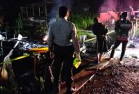 DIDUGA KORSLETING, KEBAKARAN WARUNG DI LIANG ANGGANG HANGUSKAN HARTA DAN NYAWA