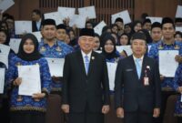 Gubernur Muhidin Lantik 164 PPPK dan Serahkan SK CPNS Lulusan IPDN