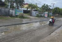CEGAH KECELAKAAN, ANGGOTA DPRD BANJARBARU  INGATKAN PENGENDARA DI JALAN SUKAMARA