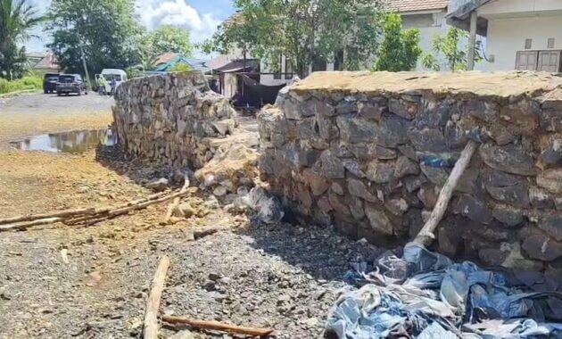 USULAN RP15 MILIAR DIPERTANYAKAN, DPRD TOLAK TAMBAHAN BIAYA JEMBATAN CUSA