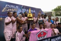 PIALA WALI KOTA BANJARBARU 2025 BERAKHIR, GUNTUNG PAIKAT ANGKAT TROFI JUARA