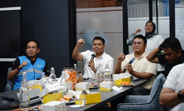 DIREKSI PLN ICON PLUS TINJAU DATA CENTER GANDUL PASTIKAN SISTEM TETAP ANDAL