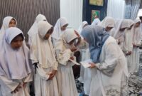 WALI KOTA BANJARBARU SANTUNI ANAK YATIM PIATU