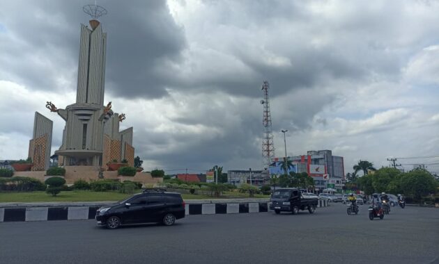 DENGAR SUARA WARGA, WALI KOTA BANJARBARU HENTIKAN UJI COBA REKAYASA LALU LINTAS