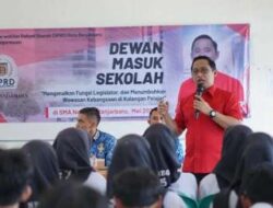 DPRD BANJARBARU DORONG GENERASI MUDA PAHAMI DEMOKRASI DAN PEMERINTAHAN DAERAH