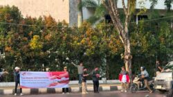 500 BENDERA MERAH PUTIH DIBAGIKAN FDM BANJARMASIN, AJAK WARGA RAWAT PERSATUAN