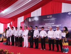 GUBERNUR KALSEL SERAHKAN REMISI KEMERDEKAAN RI KE RIBUAN NAPI