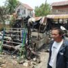 ENAM RUMAH TERBAKAR DI MENTAOS, FAUZAN NOOR SERAHKAN BANTUAN UNTUK WARGA