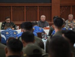 GUBERNUR MUHIDIN KERAHKAN TNI, POLRI DAN ASN PERKUAT PENANGANAN KARHUTLA KALSEL