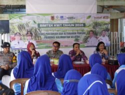 DPKP KALSEL SALURKAN SARANA PASCAPANEN, SAYUR HIDROPONIK KWT DIBIDIK LEBIH BERNILAI